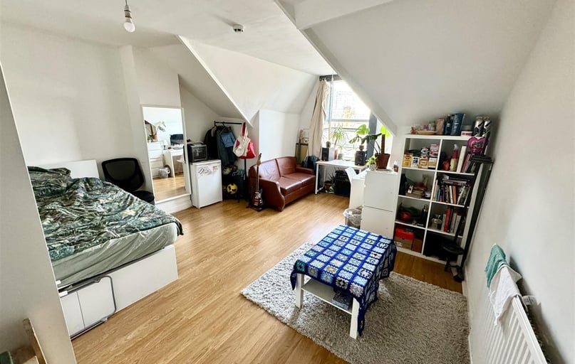 144a London Road, Highfield, Sheffield - Image 1